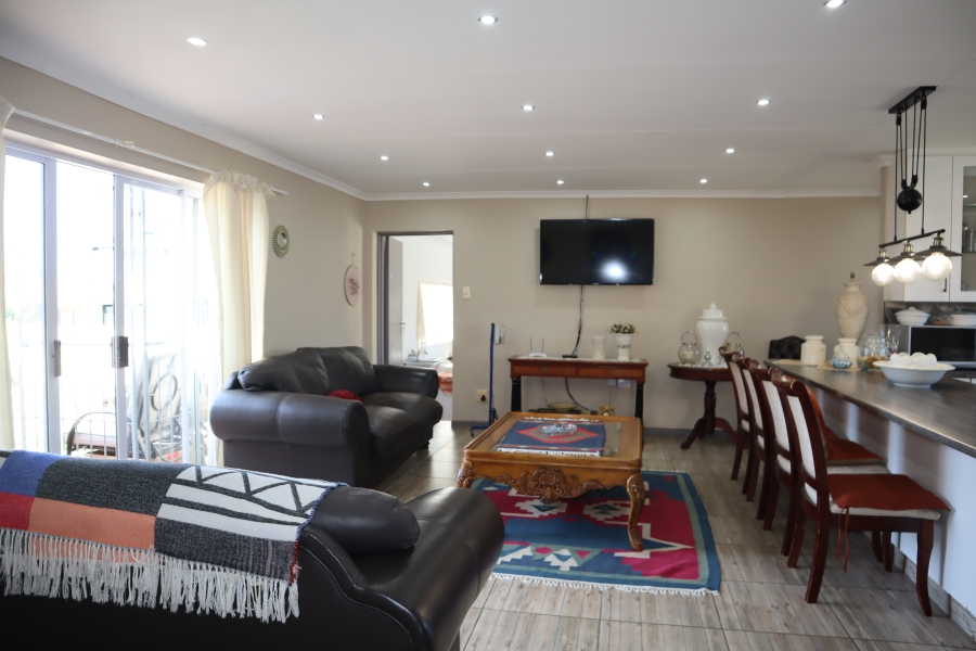 3 Bedroom Property for Sale in Wavecrest Eastern Cape